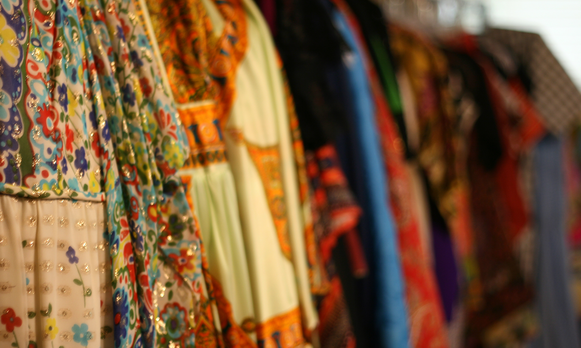 Vintage clothing rack HP header image